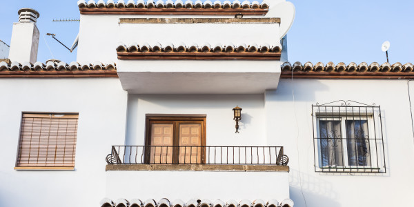 Pintar Fachadas de Casas Unifamiliares / Chalets en Leganés · Pinturas Especiales Anticorrosivas y de Alta Resistencia