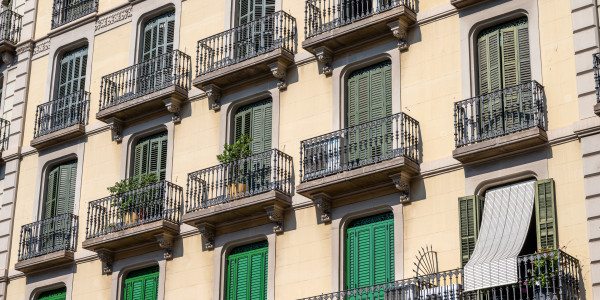 Pintar Fachadas y Patios de Luces de Comunidades Vecinos / Propietarios en Leganés · Reparación y Preparación de Superficies