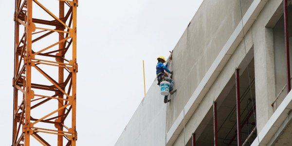 Trabajos Verticales en Fachadas de Edificios / Viviendas en Leganés · Pintar Edificios de Construcción de Obra Nueva